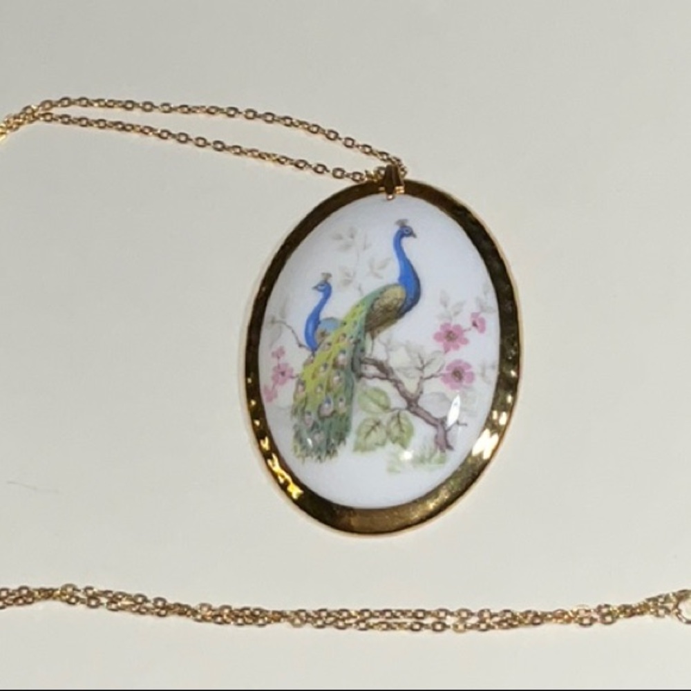 Countess Peacock Fine Bone China Pendant and Gold Toned Chain Made in England